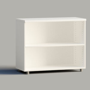 Librería sin puertas con estantes.